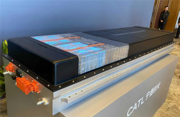 美国对华锂电池关税大幅下调：车用至58.4% 非车用约41%