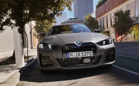 德系电动性能车！宝马i4 M60官图亮相 601马力叫板小米SU7