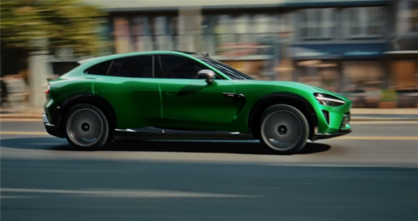 YU7首发亮相 雷军：小米汽车的设计经得起时间考验