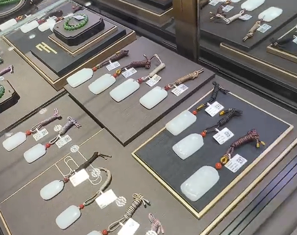 网红柴怼怼被禁言30天 网友吐槽处罚太轻：抖音集团总裁回应