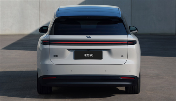 理想首款纯电SUV 全新i8内饰谍照曝光：熟悉的配方