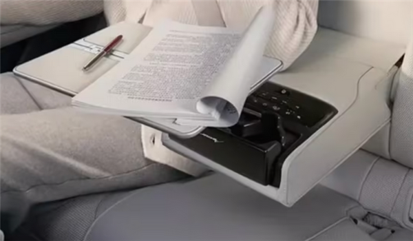 向新能源看齐！别克推出官方改装件：包含电吸门、投影仪、流光底盘