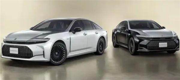 双色车身+纪念标识！丰田皇冠Sedan特别版官图发布：海外售价38万起