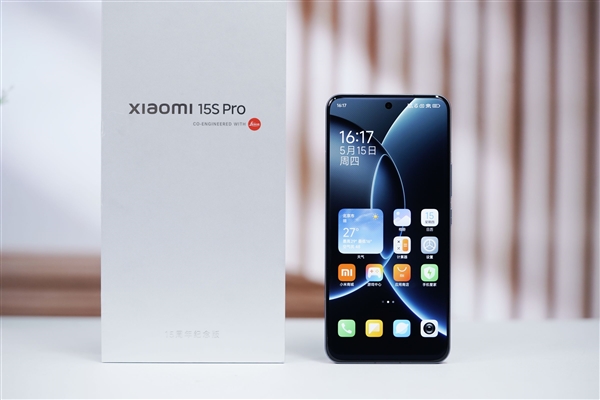 首发自研玄戒O1芯片！小米15S Pro图赏