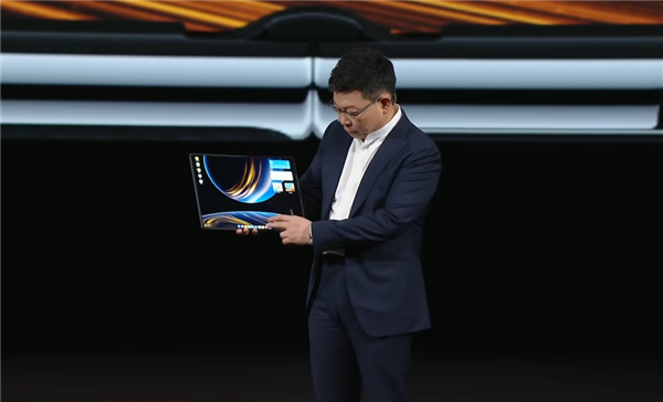 23999元起的鸿蒙折叠屏电脑 华为又搞出了很新的东西插图5 23999元起的鸿蒙折叠屏电脑 华为又搞出了很新的东西