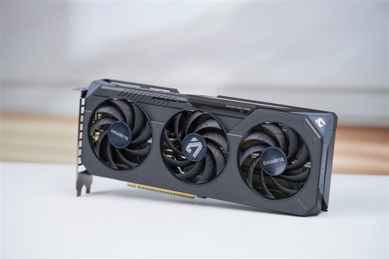 技嘉RTX 5060 Ti GAMING OC 16GB魔鹰显卡评测：DLSS 4技术实属游戏利器 主流显卡也能畅玩4K3A