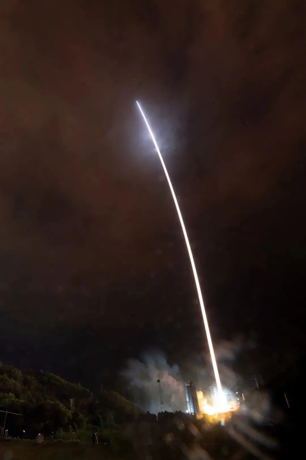 深度揭秘天问二号：一近一远、一冷一热两重天