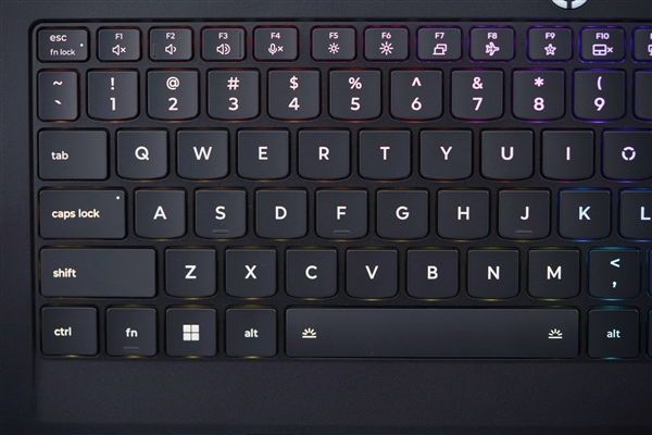 首次引入RGB 光效拉满！联想拯救者Y9000P 2025至尊版图赏