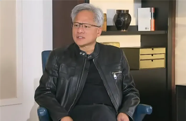 黄仁勋称华为是全球实力最强公司之一：是NVIDIA高度重视的对手