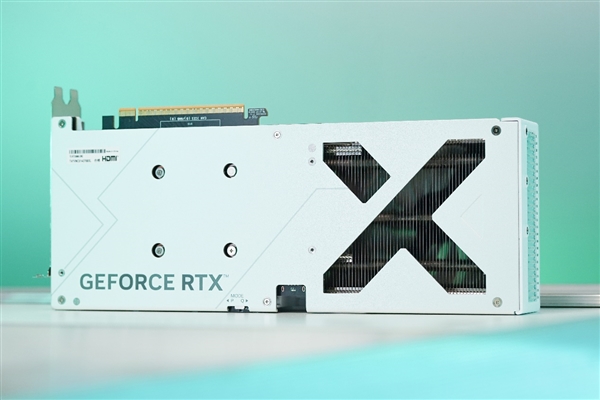 DLSS 4全新甜品卡！华硕RTX5060系列显卡上市