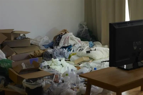 为什么老人总爱囤垃圾