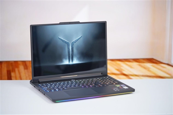 首次引入RGB 光效拉满！联想拯救者Y9000P 2025至尊版图赏