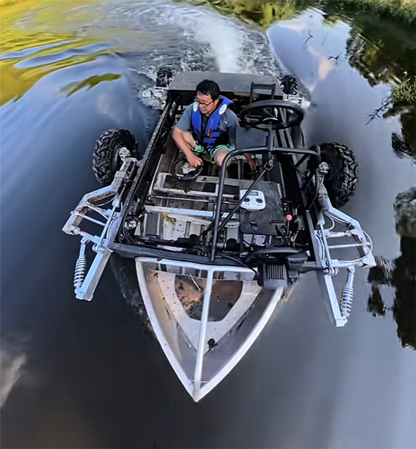 真牛人！男子躲深山7年“手搓”300辆车：个个都有创意