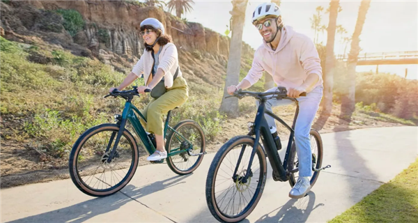 配后轮毂电机、极速45km/h！Trek发布首款带油门电动车