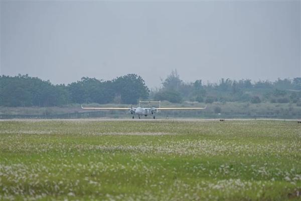 航程超8000公里！国产三发双尾蝎A专用无人机首批交付