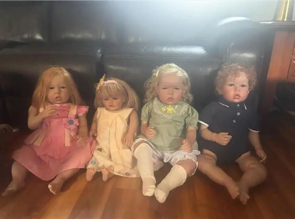 印度男子花2.4万元订购亡妻等比例硅胶模型:穿戴整齐摆家里插图4 印度男子花2.4万元订购亡妻等比例硅胶模型:穿戴整齐摆家里