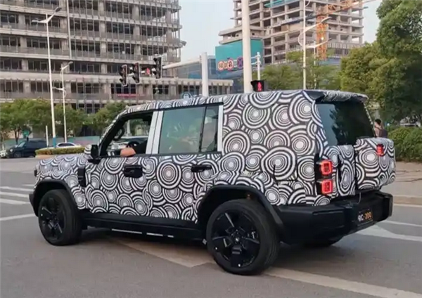 奔驰大G青春版！iCAR V27谍照曝光：依旧复古方盒子造型