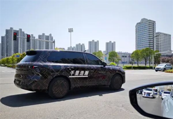 9系SUV家族再填新成员！吉利银河新车曝光：搭千里浩瀚辅助驾驶