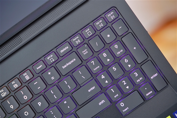 首次引入RGB 光效拉满！联想拯救者Y9000P 2025至尊版图赏