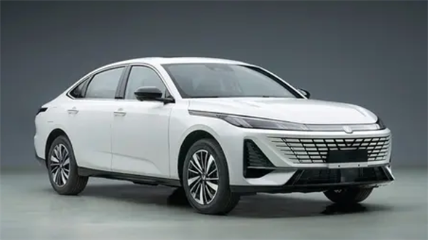 比秦PLUS DM更运动！新款长安逸动PHEV申报：纯电续航55/118km