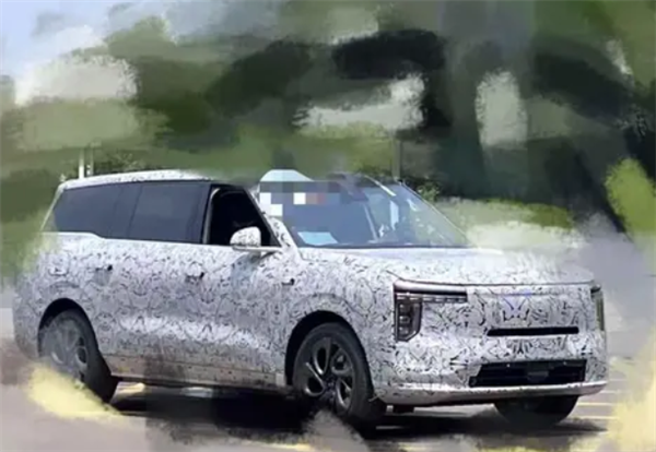 “9系家族”再添一员！智己全新6座旗舰SUV曝光：有望命名LS9