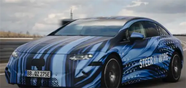 线控转向+Yoke方向盘！新款奔驰EQS曝光：国内售价88.1万起