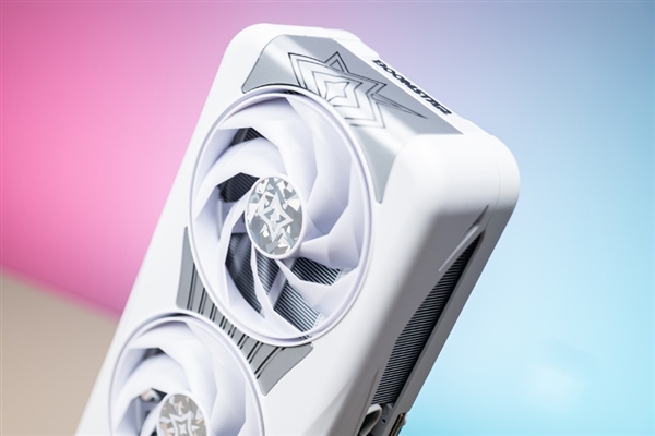 星镜界 放肆AI！影驰RTX 50系星曜显卡正式发售！