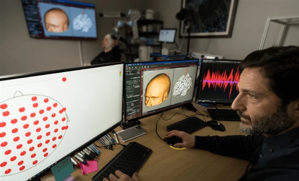 Steam创始人G胖创业最新进展：首款脑机芯片今年就推出！