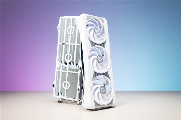 星镜界 放肆AI！影驰RTX 50系星曜显卡正式发售！