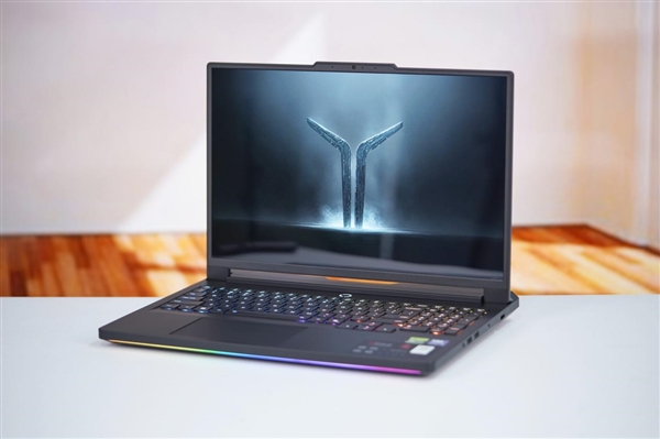 首次引入RGB 光效拉满！联想拯救者Y9000P 2025至尊版图赏