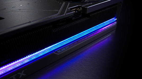 游戏工作两手硬！ROG ASTRAL 夜神 RTX 5080显卡