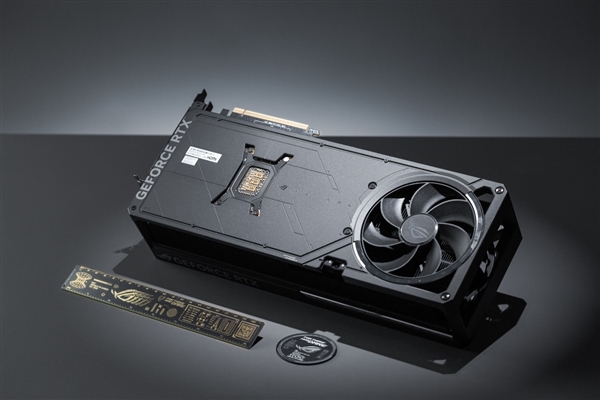 游戏工作两手硬！ROG ASTRAL 夜神 RTX 5080显卡