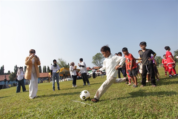从足球公益到数字赋能 SnackVideo 连续两年于印尼落地乡村公益活动