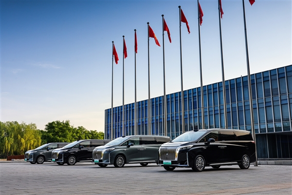 全面超越丰田埃尔法！长城豪华MPV魏牌高山上市：30.98万起