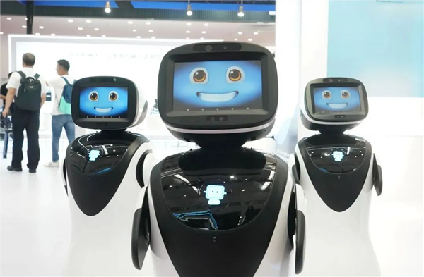 3年亏了8亿！酒店送餐机器人 其实是在送钱