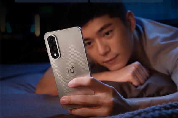 一加与蜜雪冰城联名：将发布雪王独家定制系列配件