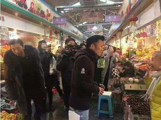 抢微波炉热饭 是打工人的世界大战