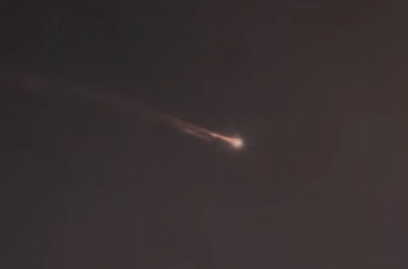 多地网友目击夜空不明飞行物 天文博士：系前苏联发射卫星