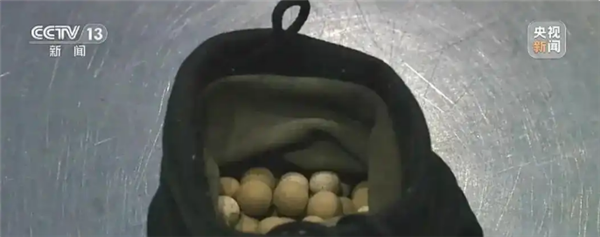 一类致癌物！女孩戴“能量石”总流鼻血：原来一天辐射量如拍117次胸片