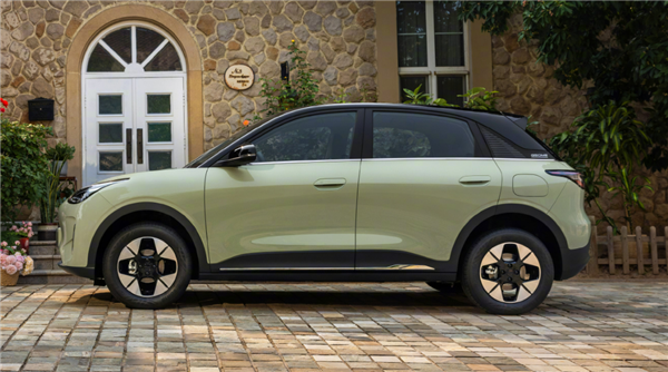 6.88万、起步310公里续航！吉利星愿卖爆 拿下4月全国车型销冠