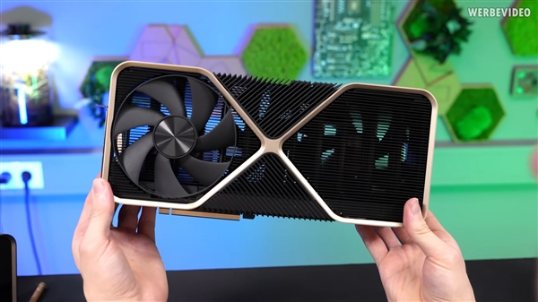 从未发布的Titan Ada首测：满血AD102核心、48GB显存、双16针供电