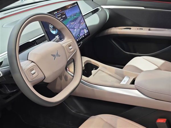 智能辅助媲美别家50万旗舰 小鹏MONA M03 Max上市：12.98万起