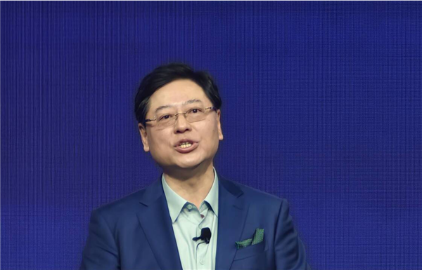 联想发布端侧AI新技术 PC本地推理能力媲美 OpenAI-mini插图1 联想发布端侧AI新技术 PC本地推理能力媲美 OpenAI-mini