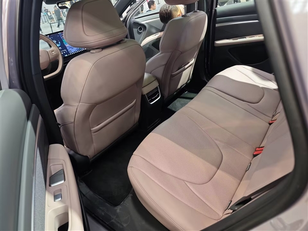 智能辅助媲美别家50万旗舰 小鹏MONA M03 Max上市：12.98万起