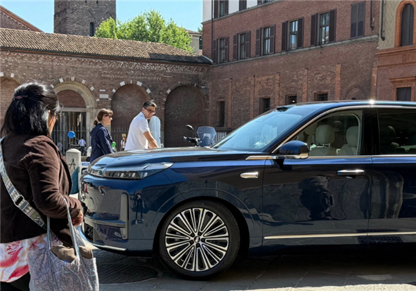 吉利家的“理想L9” 全新银河M9高清照曝光:卖20万或成爆款插图3 吉利家的“理想L9” 全新银河M9高清照曝光:卖20万或成爆款