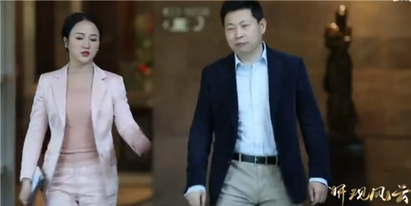 女博主曝余承东高烧数天坚持工作：不要羡慕优秀的人 这种拼命学不来