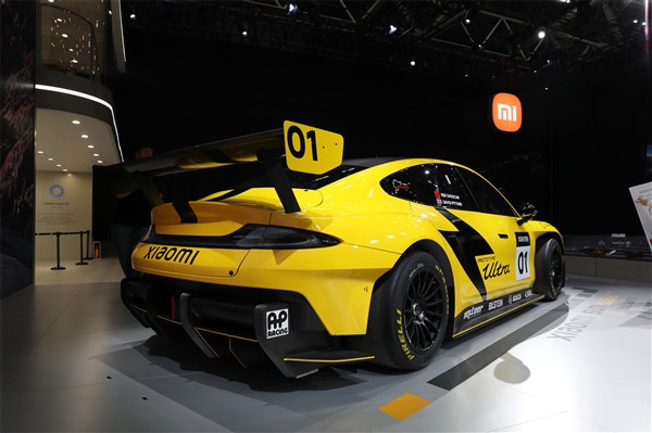 新车买回来1年跌50%！二手新能源汽车集体暴跌：就小米SU7最保值