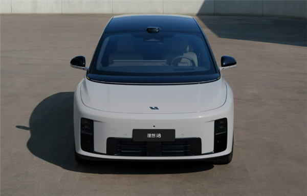 李想详解理想i8卖点：最大的空间实现最低能耗 充电还更快