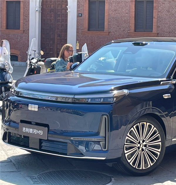 吉利家的“理想L9” 全新银河M9高清照曝光:卖20万或成爆款插图1 吉利家的“理想L9” 全新银河M9高清照曝光:卖20万或成爆款