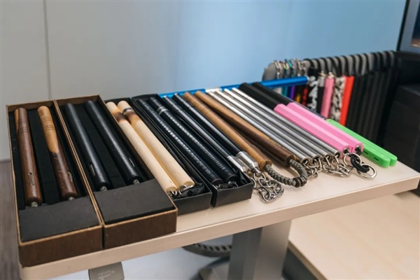 腾讯曝光内部工位 网友称这么大又奢华还带拐角